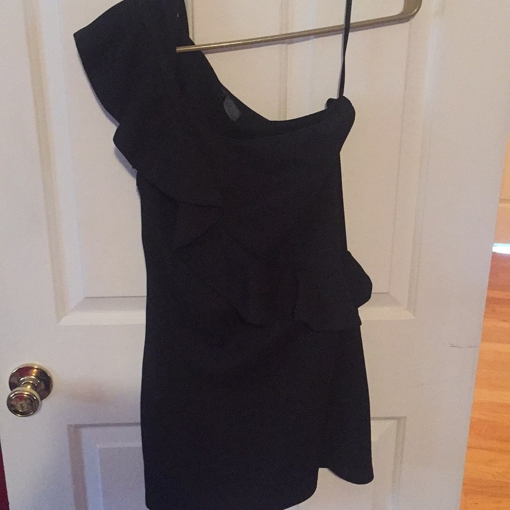 One should black dress